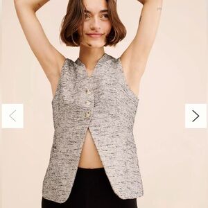 Astr Sleeveless Heathered Gray Shell Top